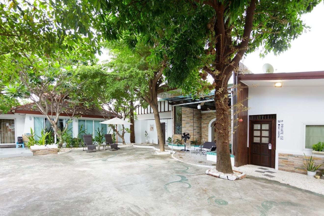 Hotel Baan Weekday Private 02 Chiang Mai Zewnętrze zdjęcie